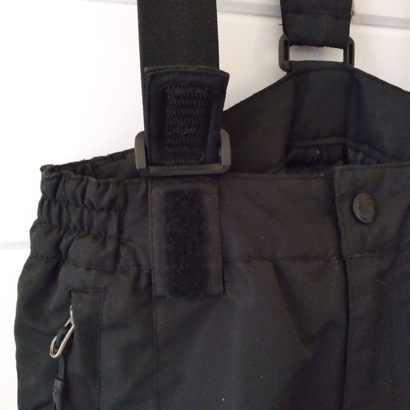 Etirel youth boys snowpants in black with removable straps & waist snap and zip - Picture 8 of 9